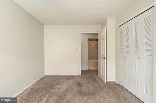 41 CHEVERNY CT, Hamilton, NJ 08619