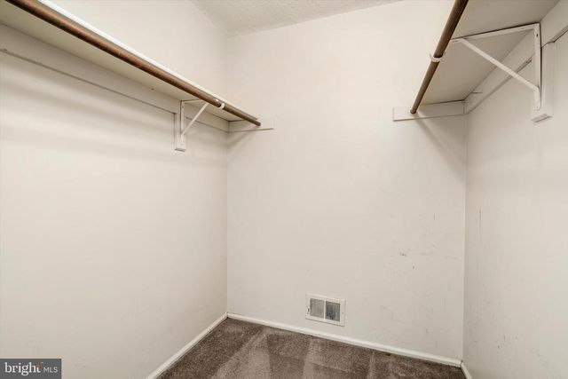 41 CHEVERNY CT, Hamilton, NJ 08619