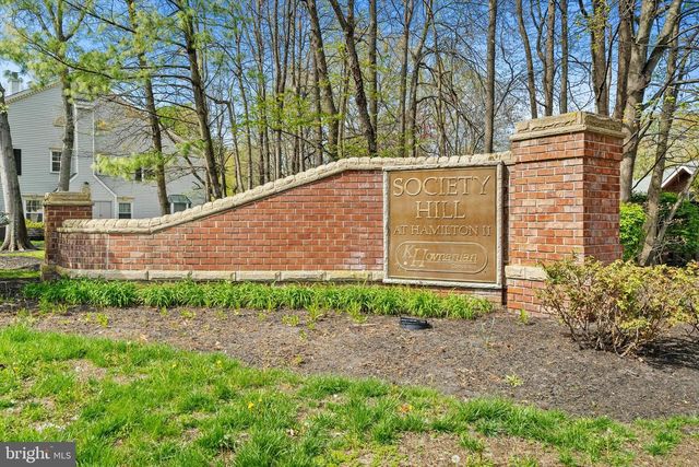 41 CHEVERNY CT, Hamilton, NJ 08619