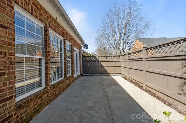 412 Eberle Way, Matthews, NC 28105