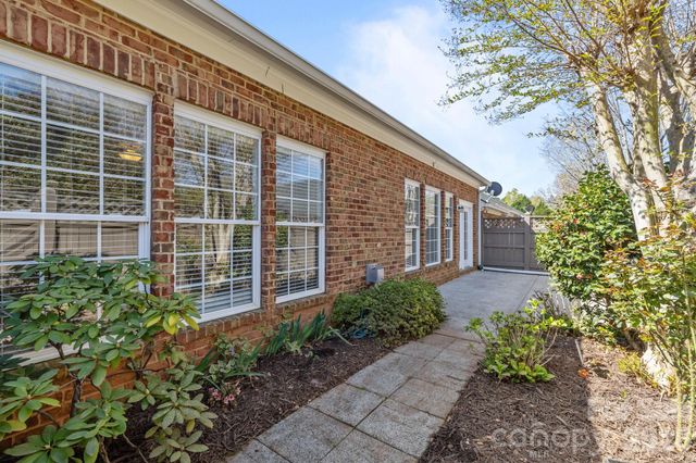 412 Eberle Way, Matthews, NC 28105