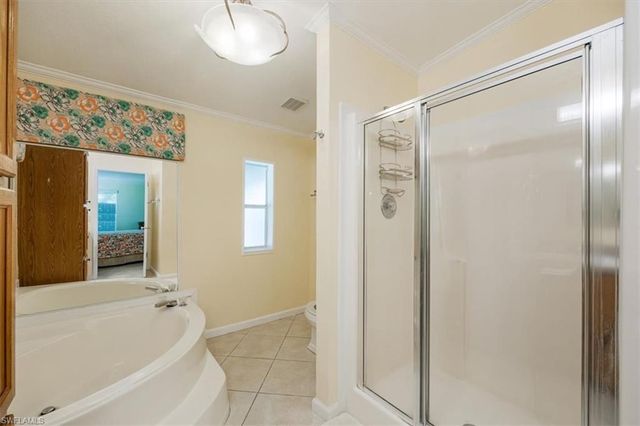 32 Sonderhen DR, Naples, FL 34114