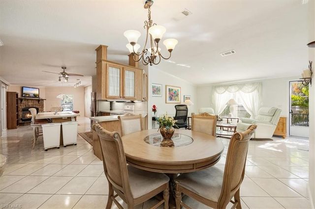 32 Sonderhen DR, Naples, FL 34114