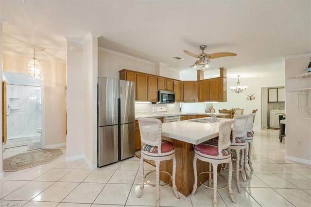 32 Sonderhen DR, Naples, FL 34114