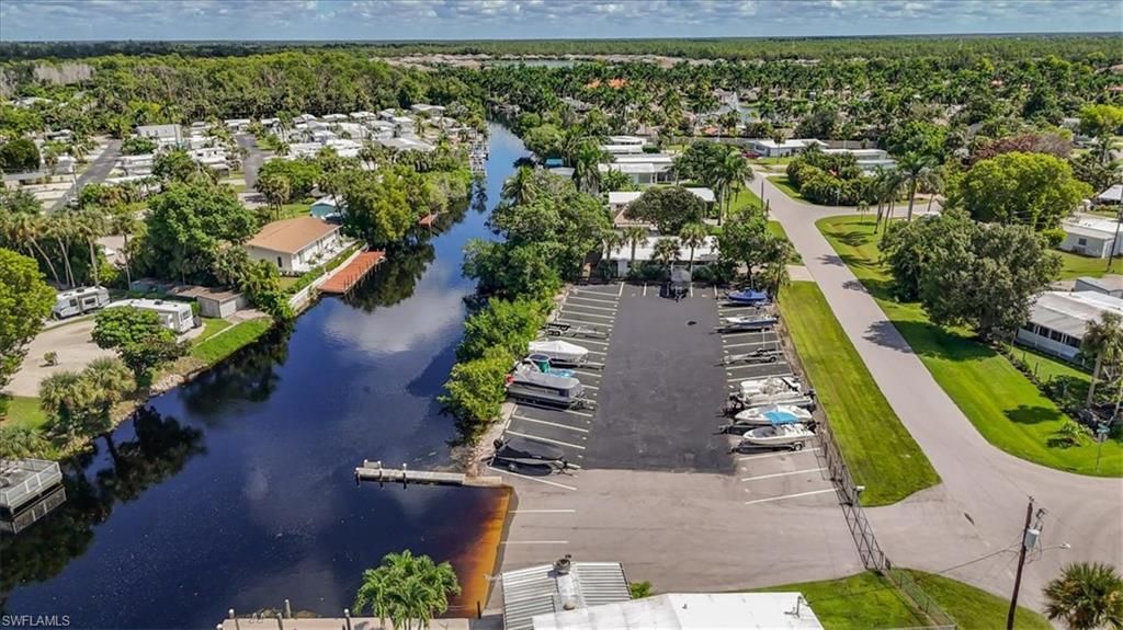 32 Sonderhen DR, Naples, FL 34114