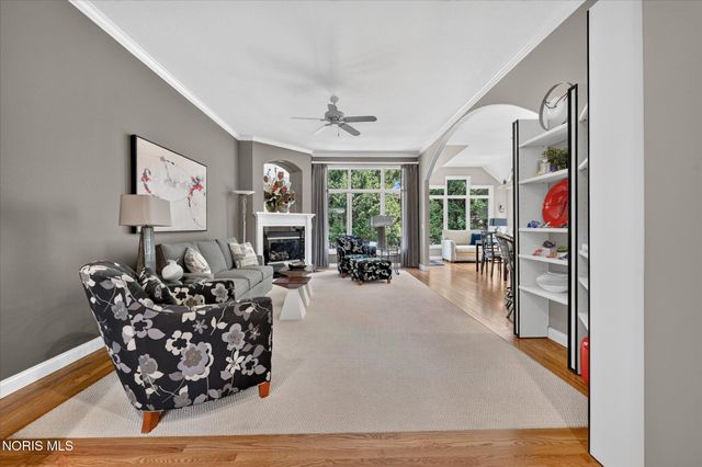 3915 Deer Valley Lane, Maumee, OH 43537