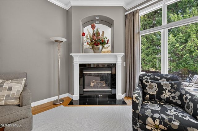 3915 Deer Valley Lane, Maumee, OH 43537
