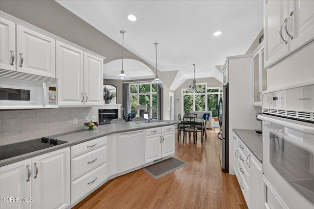 3915 Deer Valley Lane, Maumee, OH 43537