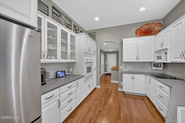 3915 Deer Valley Lane, Maumee, OH 43537