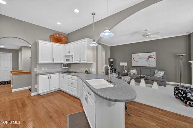 3915 Deer Valley Lane, Maumee, OH 43537