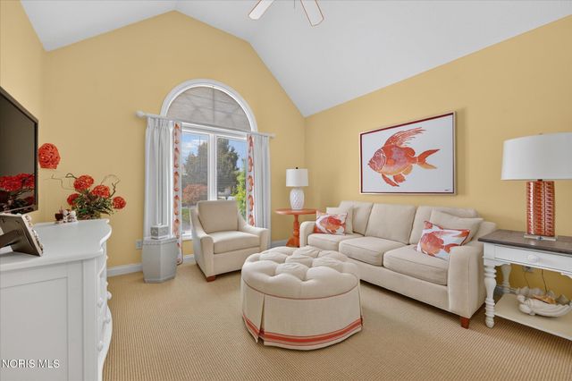 3915 Deer Valley Lane, Maumee, OH 43537