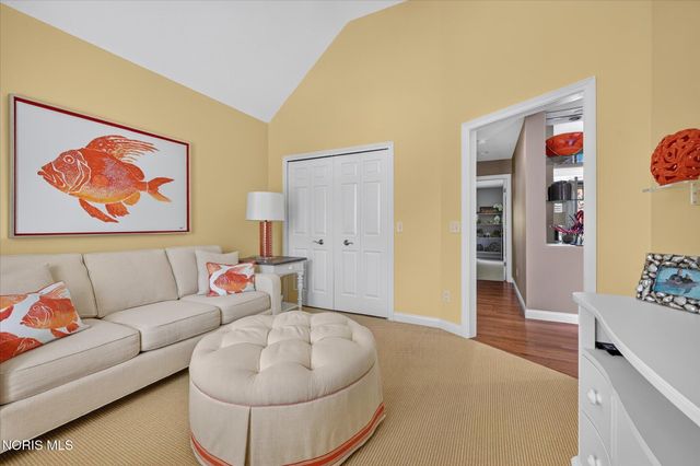 3915 Deer Valley Lane, Maumee, OH 43537