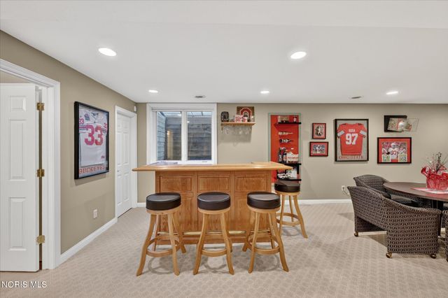 3915 Deer Valley Lane, Maumee, OH 43537