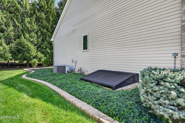 3915 Deer Valley Lane, Maumee, OH 43537