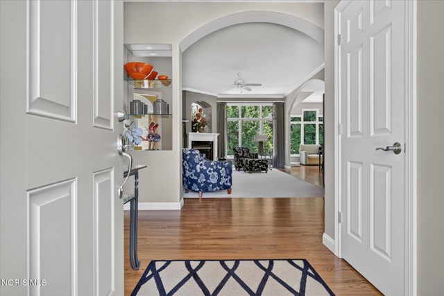 3915 Deer Valley Lane, Maumee, OH 43537