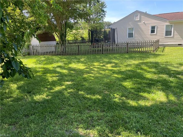 198 Lori CIR, Newport News, VA 23602