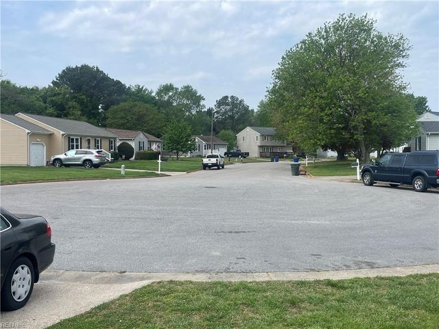198 Lori CIR, Newport News, VA 23602