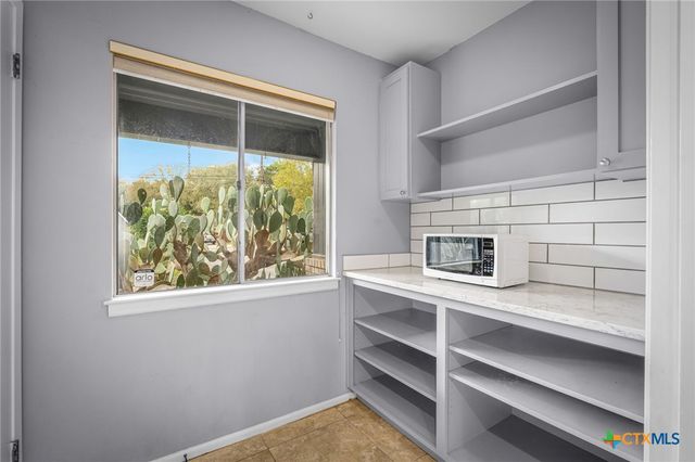 960 Twin Oaks Drive, New Braunfels, TX 78130