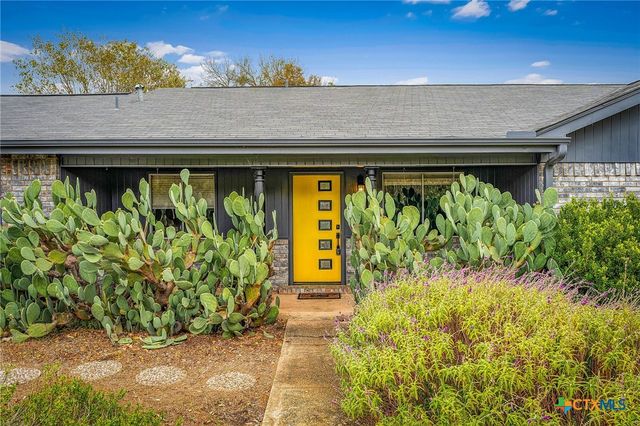 960 Twin Oaks Drive, New Braunfels, TX 78130