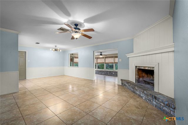 960 Twin Oaks Drive, New Braunfels, TX 78130