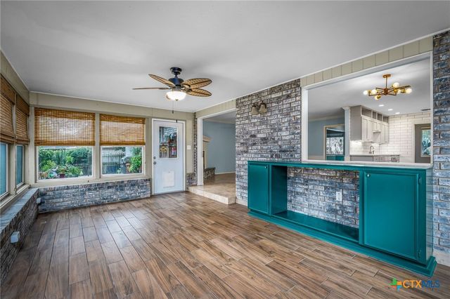 960 Twin Oaks Drive, New Braunfels, TX 78130