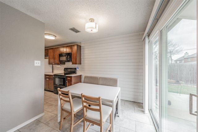 3808 Glengate Drive, Arlington, TX 76016