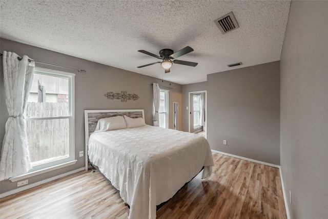 3808 Glengate Drive, Arlington, TX 76016