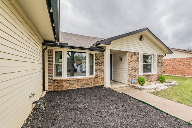 3808 Glengate Drive, Arlington, TX 76016