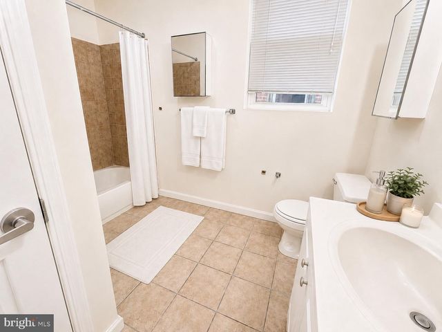 1828 N WILLINGTON ST, Philadelphia, PA 19121