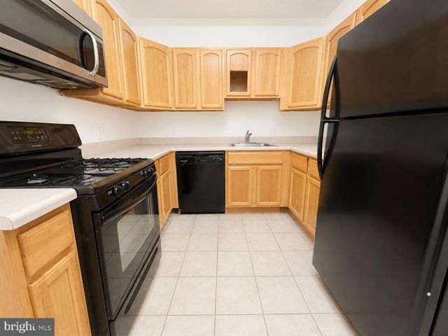 1828 N WILLINGTON ST, Philadelphia, PA 19121