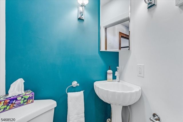 927 Boulevard, Westfield Town, NJ 07090