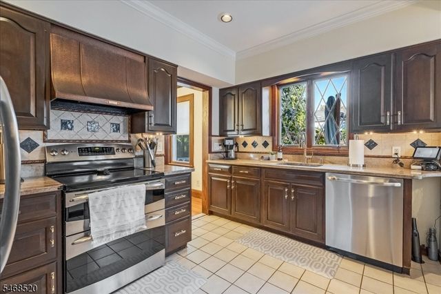 927 Boulevard, Westfield Town, NJ 07090