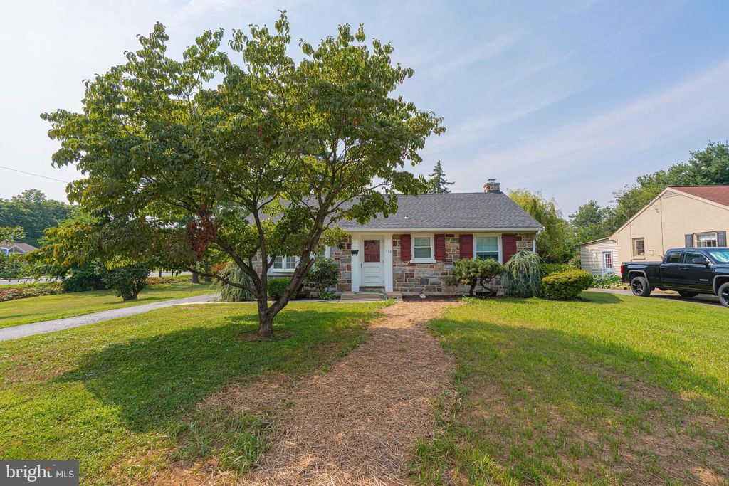 115 JEFFERSON ST, Emmaus, PA 18049