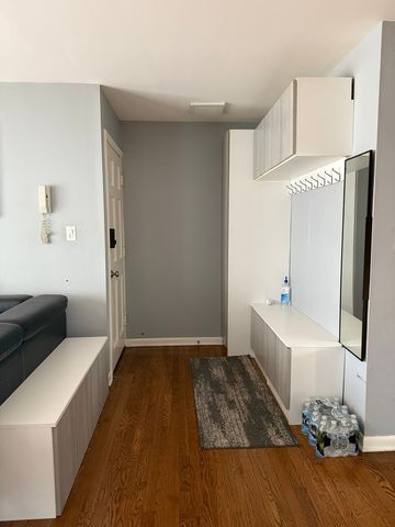 1710 Dempster Street A, Park Ridge, IL 60068