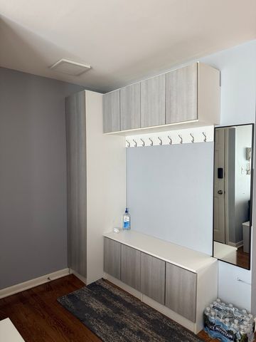 1710 Dempster Street A, Park Ridge, IL 60068