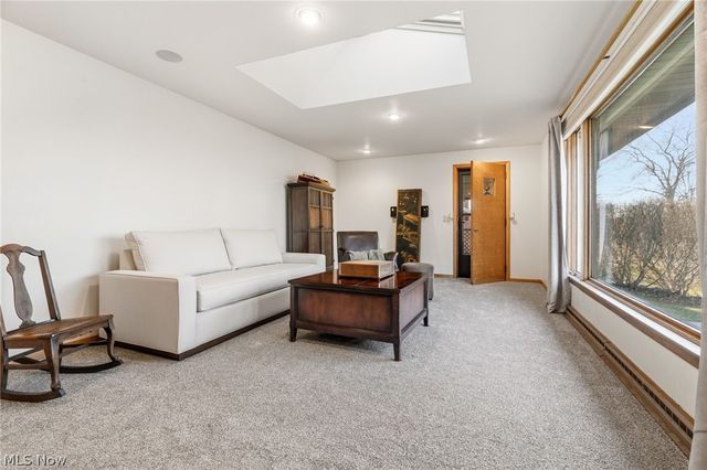 3595 Rolling Ridge Road NE, Canton, OH 44721