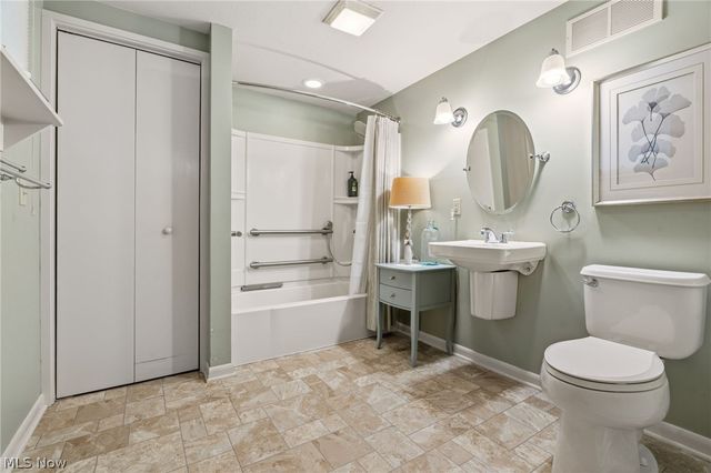 3595 Rolling Ridge Road NE, Canton, OH 44721