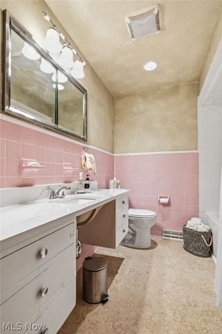 3595 Rolling Ridge Road NE, Canton, OH 44721