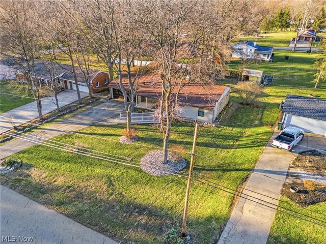 3595 Rolling Ridge Road NE, Canton, OH 44721