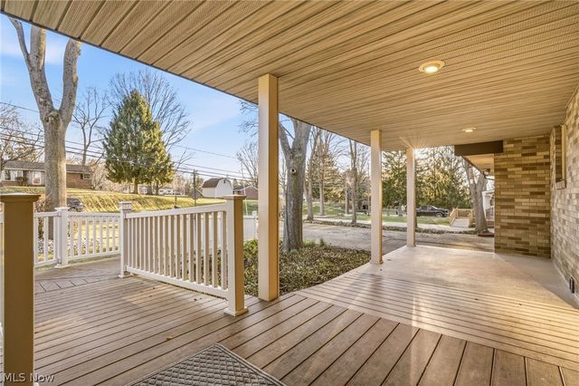3595 Rolling Ridge Road NE, Canton, OH 44721