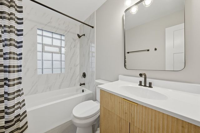 14825 S Sacramento Avenue, Posen, IL 60469