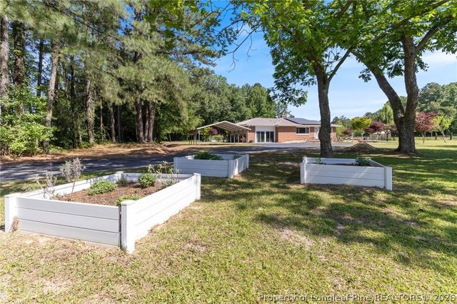 207 Cicero Beatty Road, Raeford, NC 28376