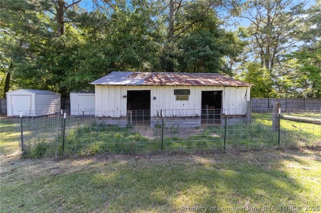 207 Cicero Beatty Road, Raeford, NC 28376