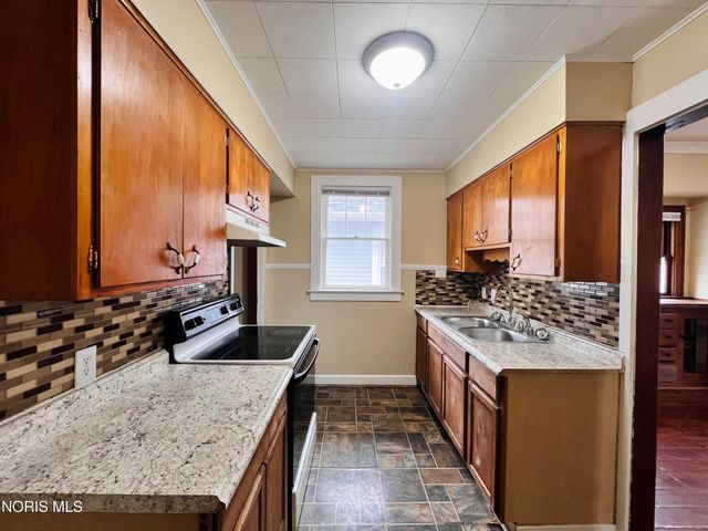 3817 Burton Avenue, Toledo, OH 43612