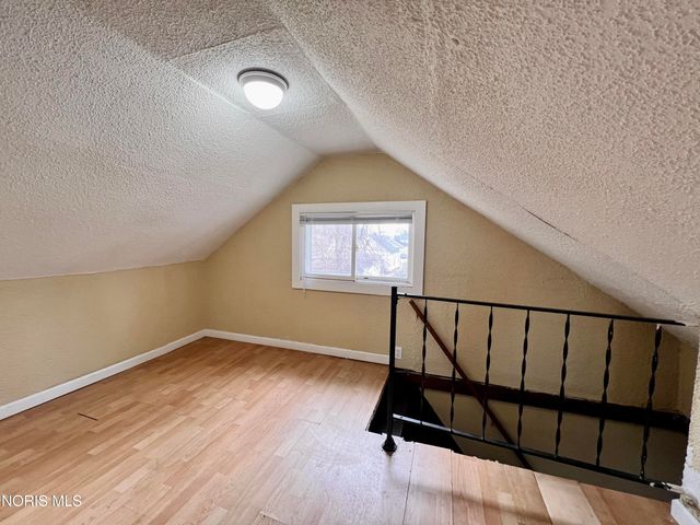 3817 Burton Avenue, Toledo, OH 43612