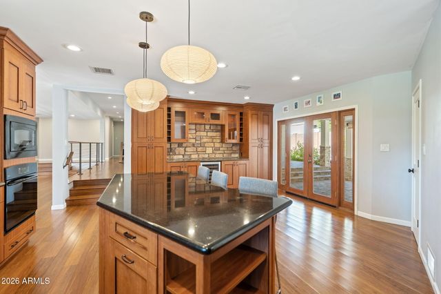 2054 E RANCHO Drive, Phoenix, AZ 85016