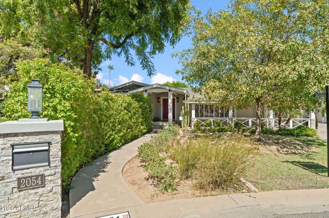 2054 E RANCHO Drive, Phoenix, AZ 85016