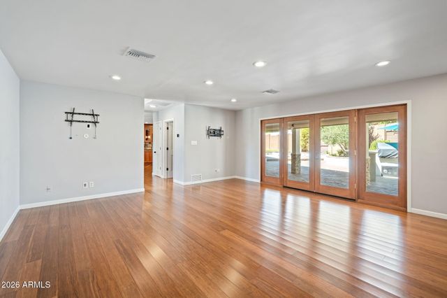 2054 E RANCHO Drive, Phoenix, AZ 85016
