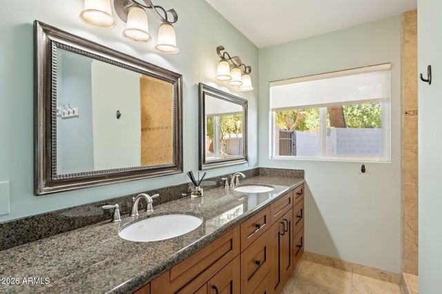 2054 E RANCHO Drive, Phoenix, AZ 85016
