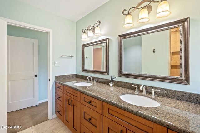 2054 E RANCHO Drive, Phoenix, AZ 85016